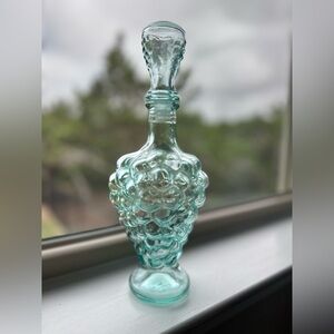Vintage Vetreia Etrusca Aqua Glass Decanter Stopper Grapes made in Modder Italy